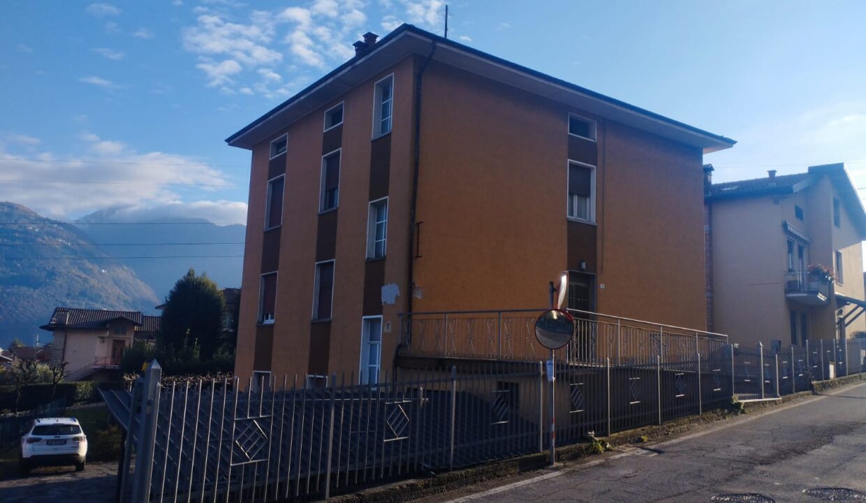 2f7be399-5383-4cb1-80d7-3aabf8ef8b82