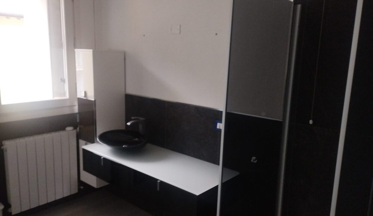 aff051a6-5b39-41e4-8d67-cd230d69c468