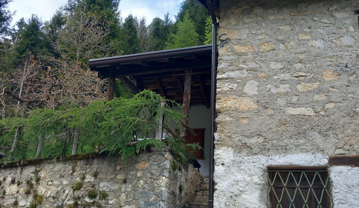 Scaletta di accesso al piano living